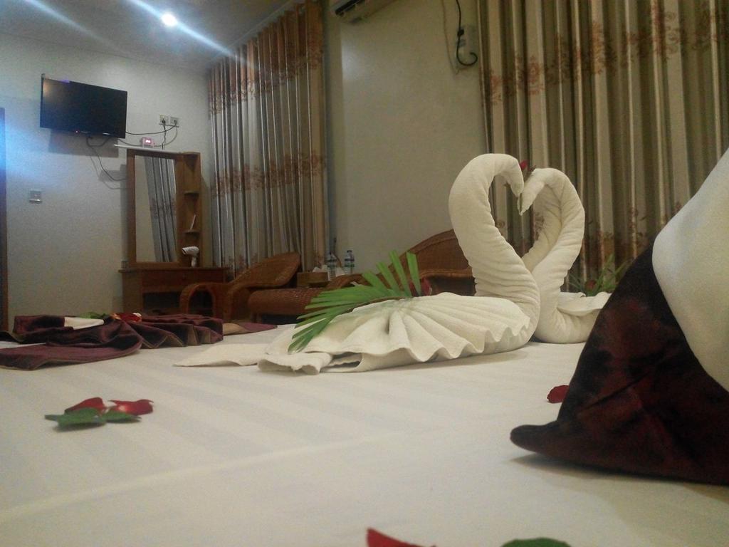 Golden Dream Hotel Mandalay Esterno foto