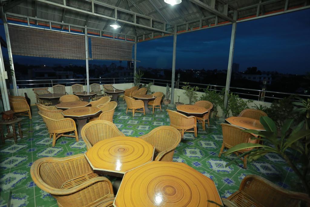 Golden Dream Hotel Mandalay Esterno foto