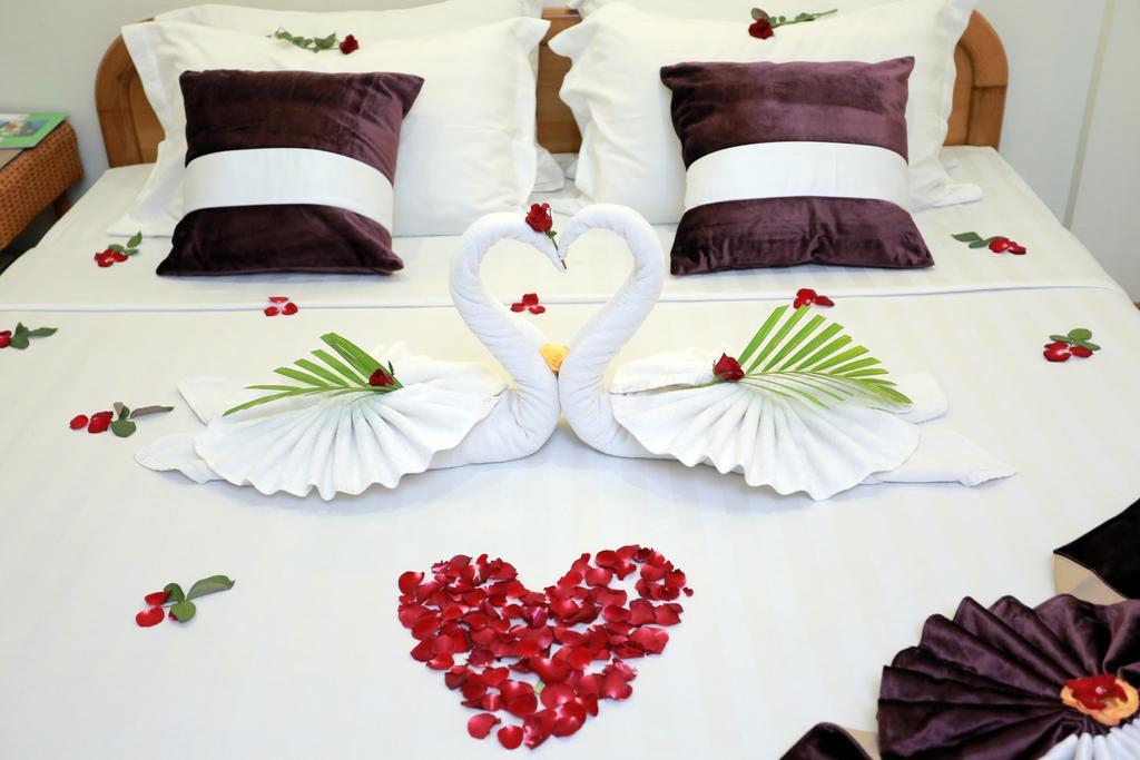 Golden Dream Hotel Mandalay Esterno foto